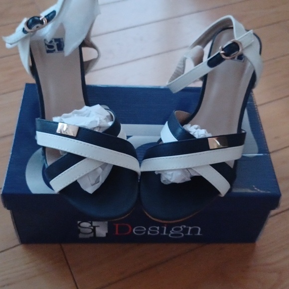 *** NEW SL Design sandals with chunky heels - Picture 5 of 6